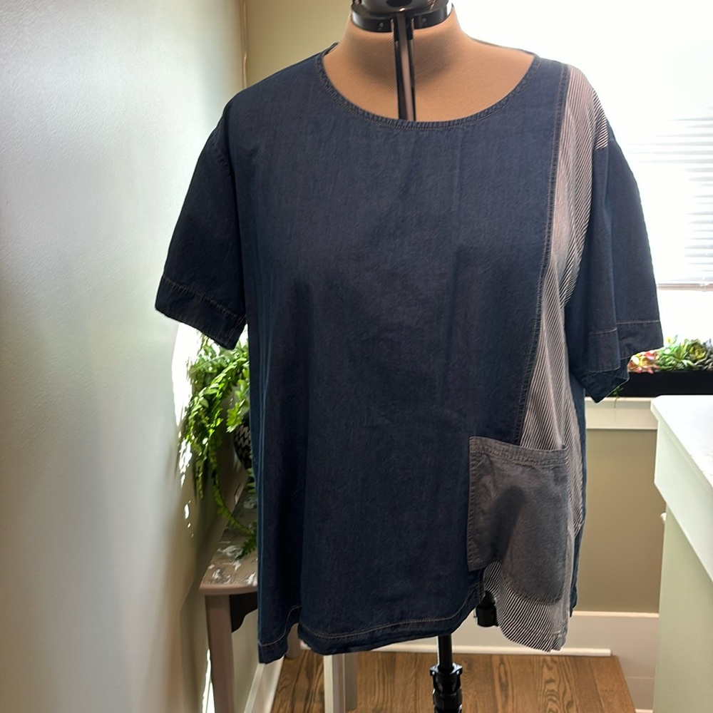 Women's Navy Blue Relaxed Scoop Neck Top